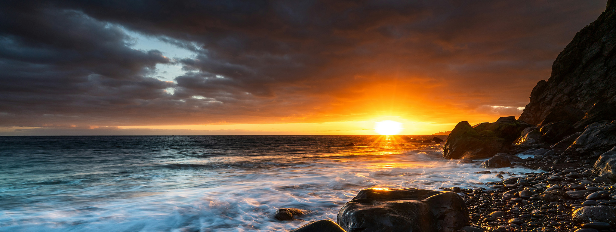 unsplash.com: david-becker-3JouzSbgj4w-unsplash.jpg